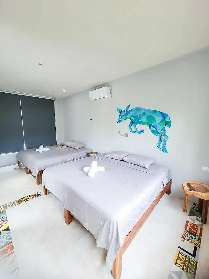 Maui Hostels Tulum México